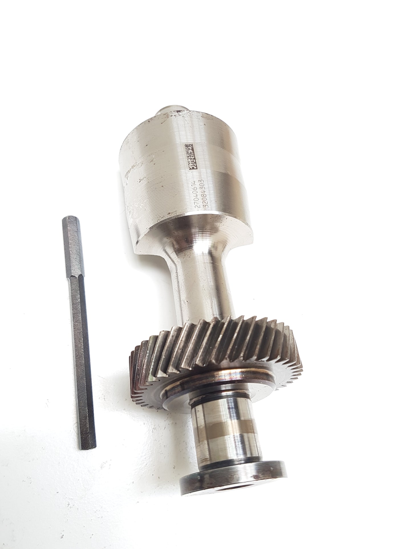 CCHA oil pump 03L103157 03L115105D 03L115105H pump with 3 years warranty 350£ 2x canals (Copy)