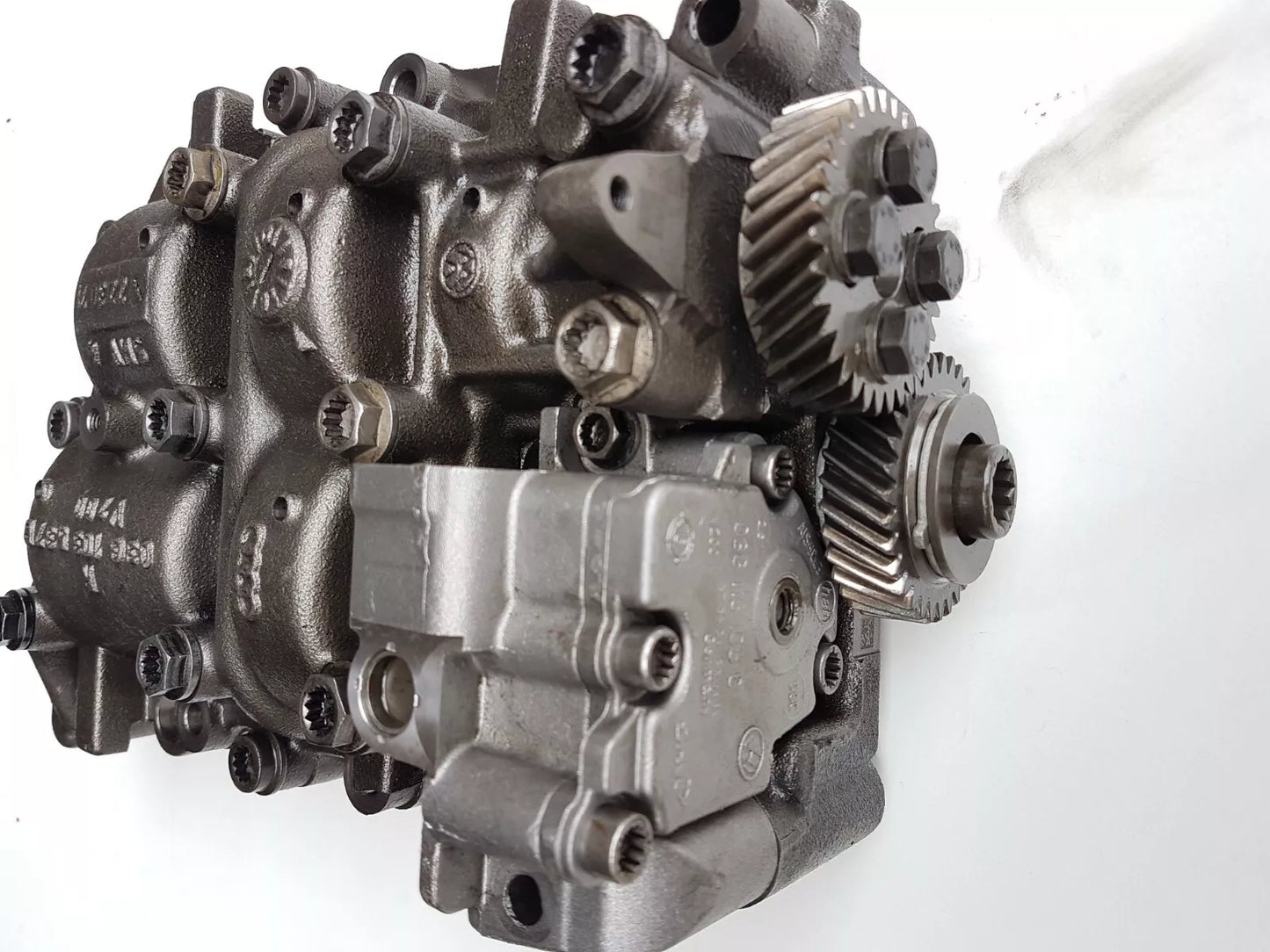 Audi A3 A4 A5 A6 Q3 Q5 TT UPGRADED OIL PUMP & BALANCE SHAFT 2.0 TDI 03G103537B