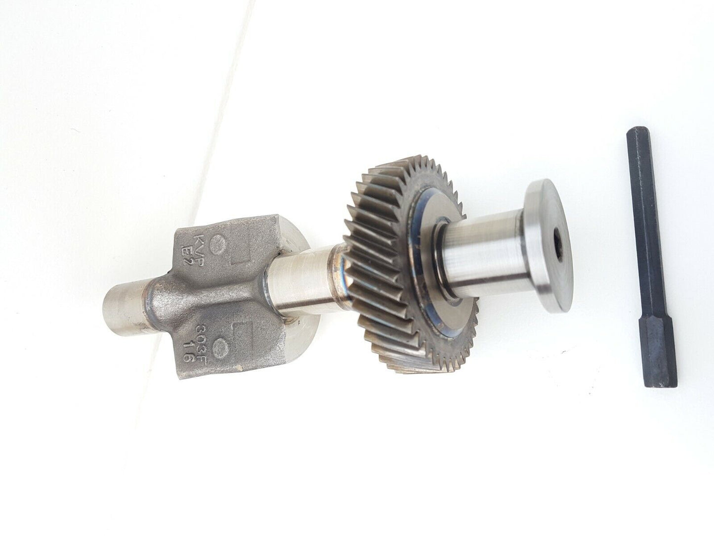 Vw Audi 2.0TDI  Oil Pump Drive Balance Shaft Gear driven 2006 - 2009