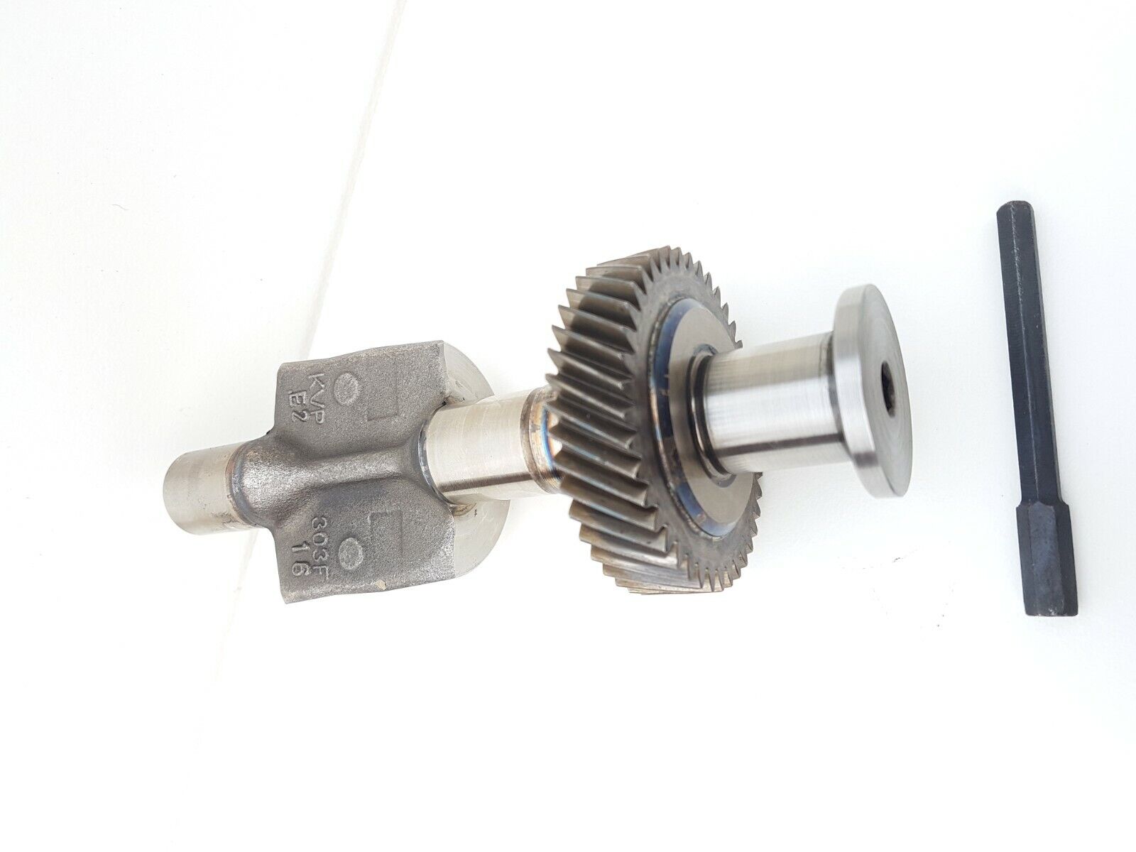 Vw Audi 2.0TDI  Oil Pump Drive Balance Shaft Gear driven 2006 - 2009