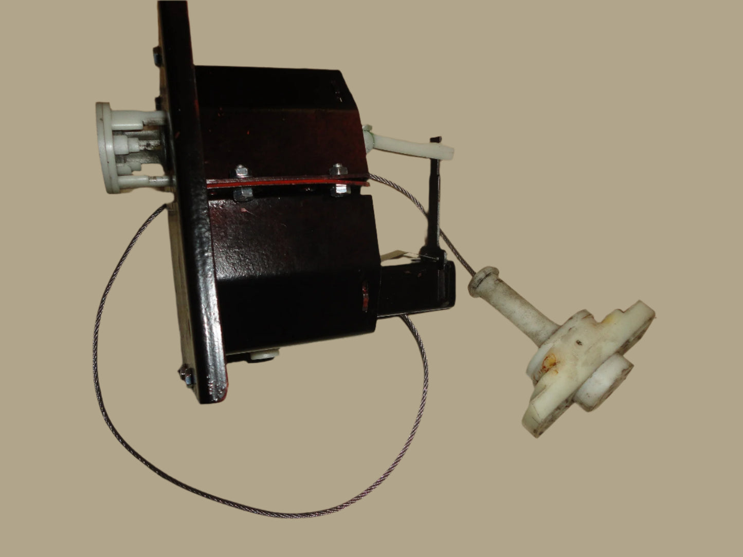 Recondition stronger than original spare wheel carrier with aluminium gear and aluminium reel
